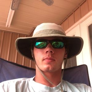 Meet your Posher, Cole